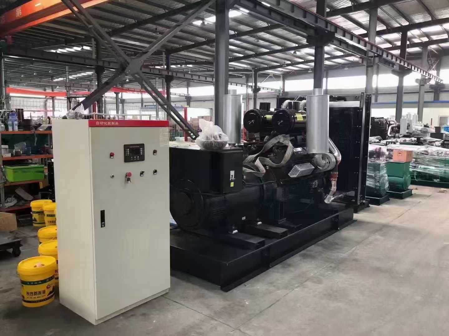 德阳柴油发电机运行时的噪音和振动水平如何？